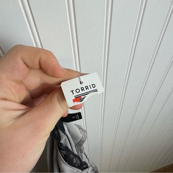 Torrid NWT Sophie Lace Trim Swing Cami Light Grey O12 - Picture 9 of 9